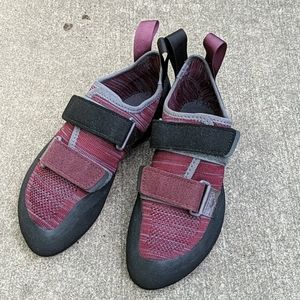 Never used! Momentum Women's Rock Climbing Shoes